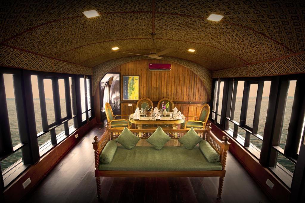 Vivaresidence Homestay Alappuzha Eksteriør billede